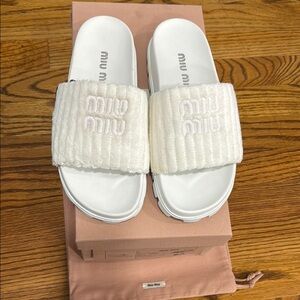 Miu Miu Cream white terry cloth fuzzy Slide Sandals 37 us 7 authentic $900